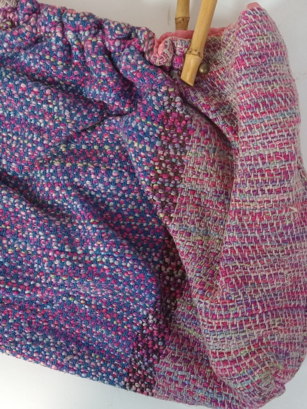 Vintage Hand Woven Fabric Textile Handbag Purse Pink Blue Bamboo Handles - Picture 11 of 15